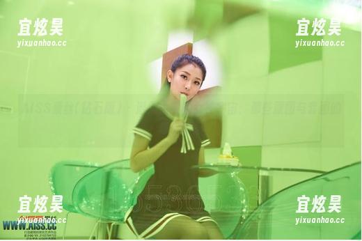 AISS爱丝(钻石版) - 潜入小哲的女神宇宙：那些原图与套图的奇幻瞬间