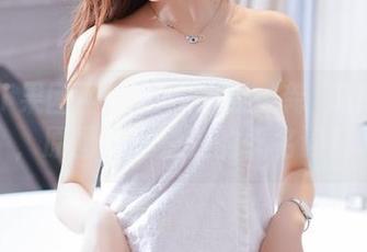 GIRLT果团网 - 在线评测：龚玥菲的网袜，原图简直是美的代名词！