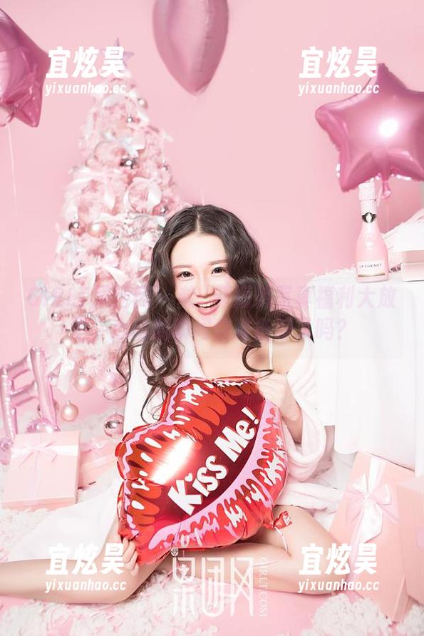 GIRLT果团网-龚玥菲 GIRLT果团网 - 龚玥菲短裤写真福利大放送,心动的瞬间你准备好了吗?