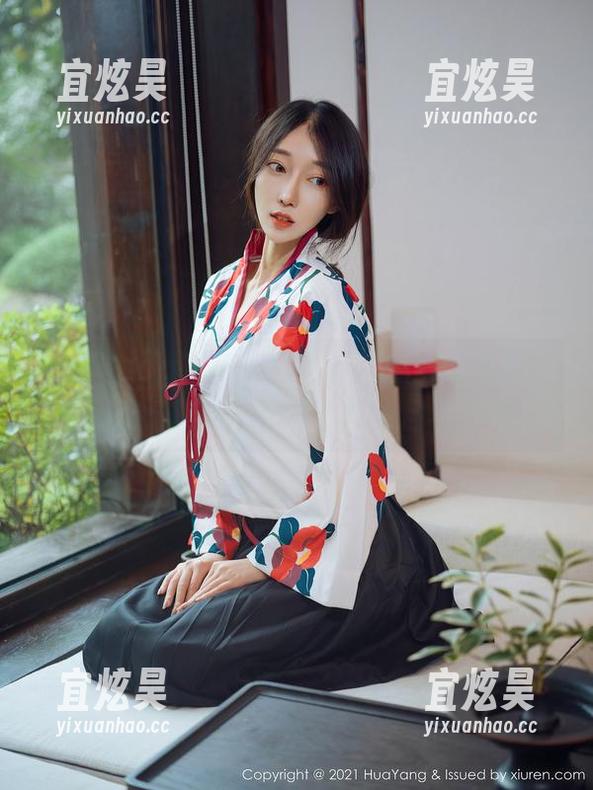 HuaYang花漾-易阳Silvia HuaYang花漾 - 无圣光的魅力与易阳Silvia激情剧情——图片让你目不转睛!