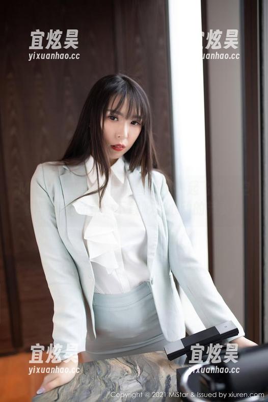 MiStar魅妍社-雪千紫 MiStar魅妍社 - 和雪千紫一起飞翔:空姐写真作品集,下载吧,心动的节奏!