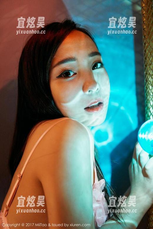 MiiTao蜜桃社-沐子熙V MiiTao蜜桃社 - 当白衬衫遇上沐子熙V奇妙变身:集合了我和它的无穷心路历程,快来分享!