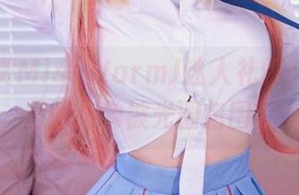 在线欣赏MissWarmJ迷人礼服图集，恍惚间仿佛被光圈包围。