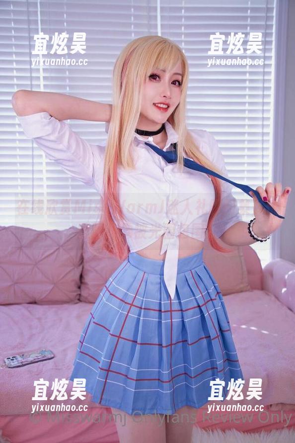 MissWarmJ 在线欣赏MissWarmJ迷人礼服图集,恍惚间仿佛被光圈包围。