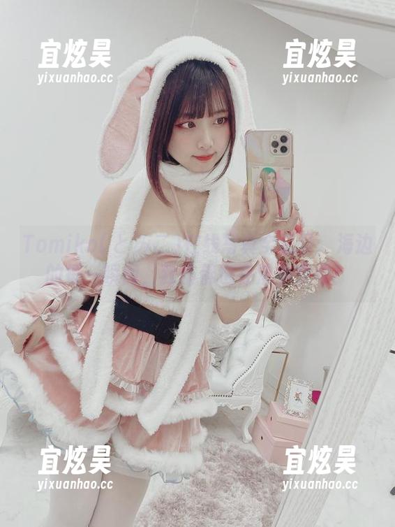 Tomiko(とみこ)在线写真全记录：海边的每一瞬间，我仿佛也在浪中穿梭！