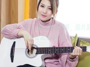 TouTiao头条女神 - 瑞宝儿的体操服写真，图片里的光线太美，简直让我心动不已！