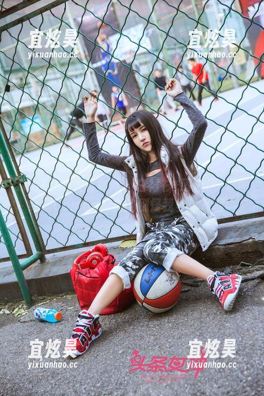 TouTiao头条女神-萌琪琪 TouTiao头条女神 - 白衬衫+萌琪琪=套图终极Combo,真的别怪我多看几遍!