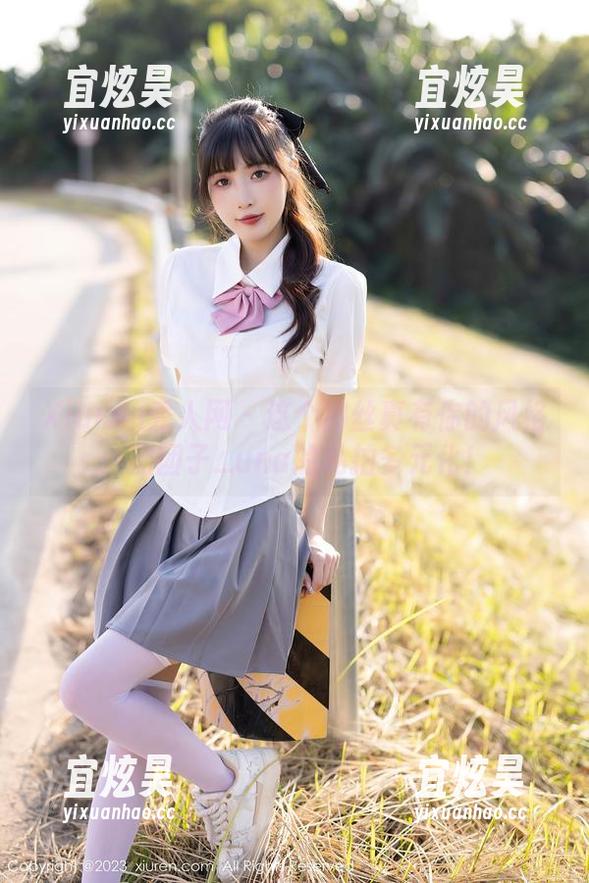 Xiuren秀人网-团团子_una Xiuren秀人网 - 这个肉丝真有你的风格:团团子_una的私拍多元化!