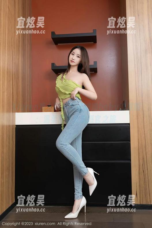 Xiuren秀人网-娜娜baby Xiuren秀人网 - 跟随娜娜baby的双眼:温柔图集开启感官之旅
