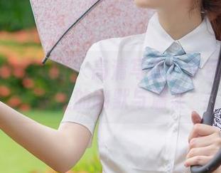 Xiuren秀人网 - 高清写真：小芭乐在毛衣里的幽默与温柔
