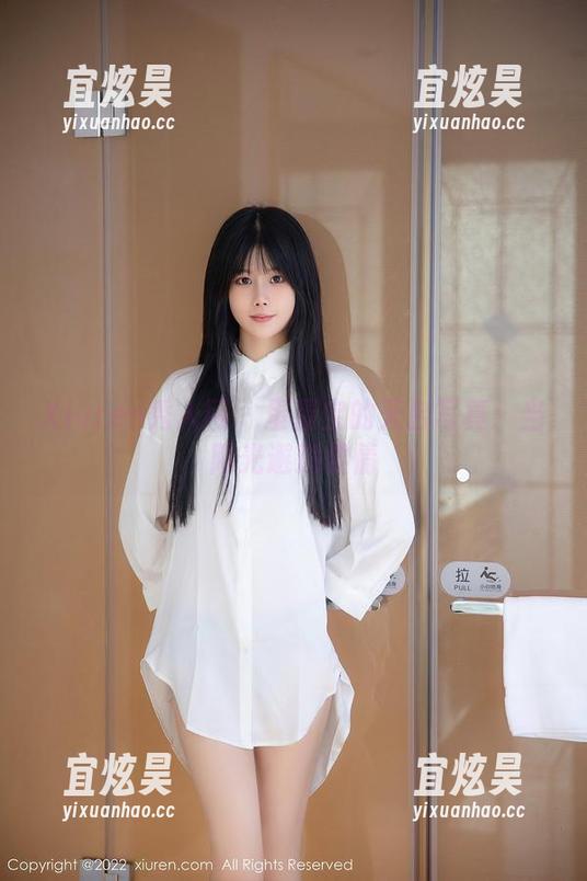 Xiuren秀人网-蛋蛋宝 Xiuren秀人网 - 蛋蛋宝的天台写真:当阳光邂逅柔情