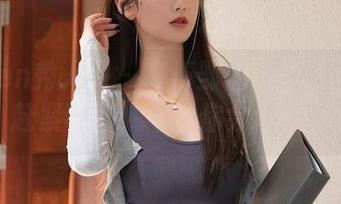 Xiuren秀人网 - 高清邹晶晶女王制服资源，赶紧收藏，不然你会心痒痒的！