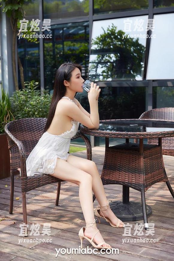 YouMi尤蜜荟-娜依灵儿 YouMi尤蜜荟 - 娜依灵儿女仆套图:围裙下藏了多少秘密?