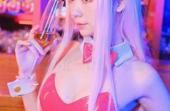 izumi泉桃子的护士图集：甜蜜来袭，给你增添不止一针的幸福感！
