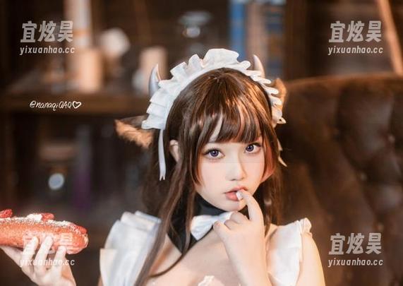 七七娜娜子 七七娜娜子搞的这套装真是出乎意料,查看原图后我懵了!
