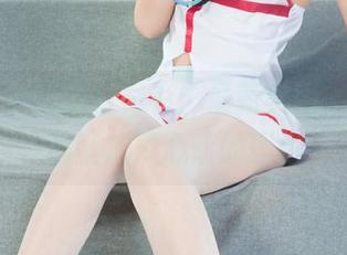 丽柜 - 安娜的白衬衫：最新美图，一不小心就成了心动的理由