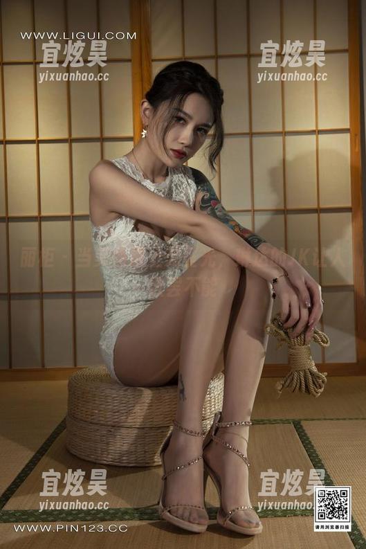 丽柜-琳达 丽柜 - 当美图遇上无圣光,琳达的JK让人欲罢不能