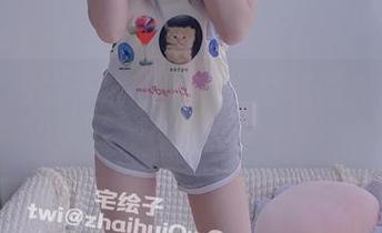 二阶堂宅绘子内衣图片：暧昧的光线藏着多少故事？