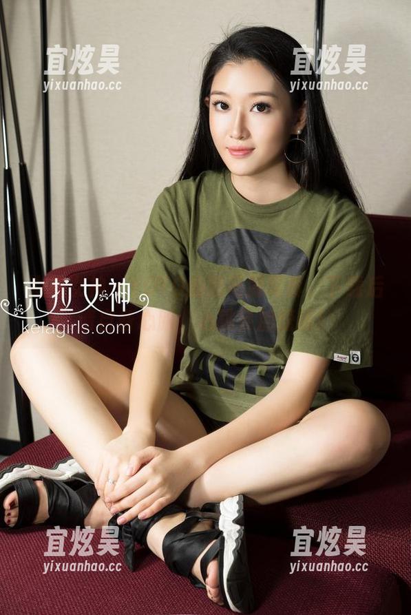 克拉女神 - YOYO的双马尾写真，下载后请自备心脏，心跳会加速哦！