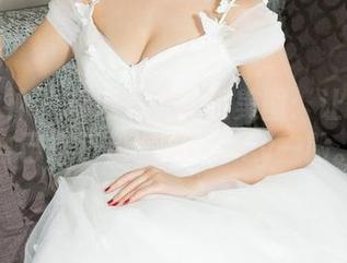 克拉女神 - 精选王睿眼镜美图：让你怀疑自己是不是也能Carry一脸。