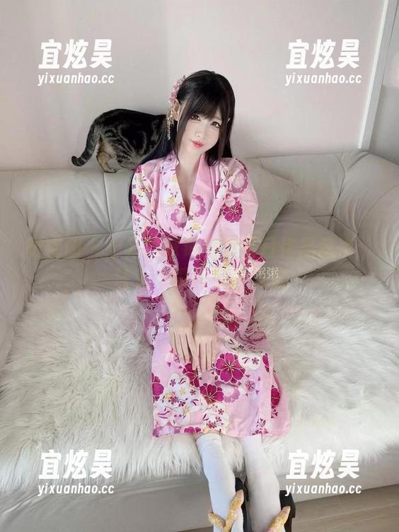 十万口草莓粥粥 微密圈 - 十万口草莓粥粥夏日作品盘点:让人一瞬间想去海边