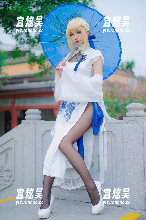 K2黎明之前.ver：大大卷卷小卷的最新图集，禁忌的美感总让人想多看几眼。