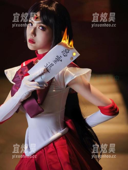 大梨子不是御姐 大梨子不是御姐与她的长腿,高清写真中流淌的瞬间