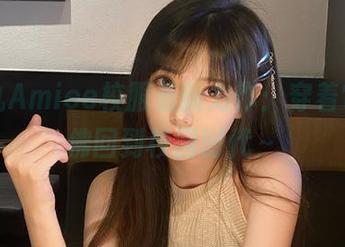 大肉丸Amiee校服最新力作：穿着它，仿佛回到校园时代～