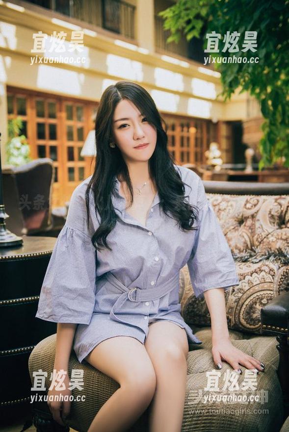 头条女神-火儿 头条女神 - 火儿写真集:爱的盛放,背后藏的糖和毒