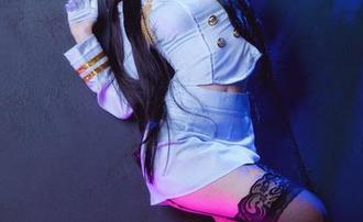黑色“小鹿鹿shika”，最新写真曝光，图片里的微妙氛围让人想入非非！