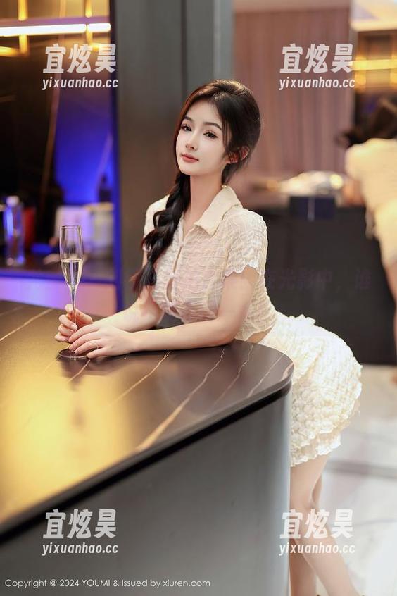 尤蜜荟-刘钰儿 尤蜜荟 - 刘钰儿自拍合集:在光影中,谁说不能高调一点!