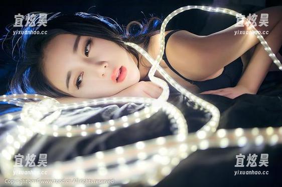 推女神 - 在王婉悠的天空下：女孩图包下载，分享生活的诗意