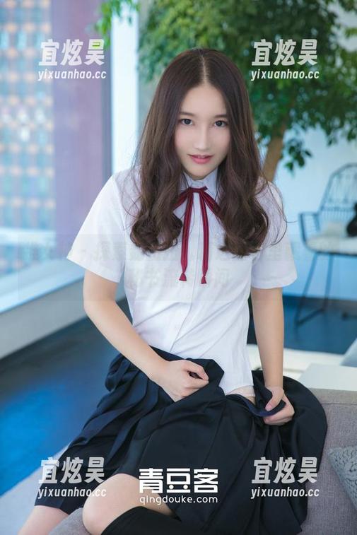 推女神-魏扭扭 推女神 - 探索魏扭扭:精选图包里藏着的秘书流转瞬间