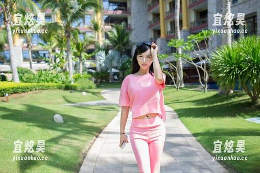 推女郎 - 纯小希黑白在线合集：你会注意到那些可爱的小细节吗？