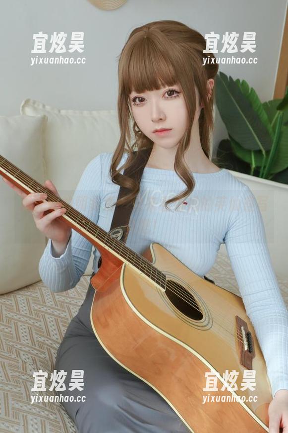 晨光中的朝雾爱—快来看看她的英仙座写真吧！