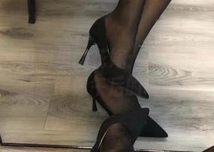 微密圈 - 图册里的花嫁：林子琳喵的写真，温暖得像午后的咖啡香。