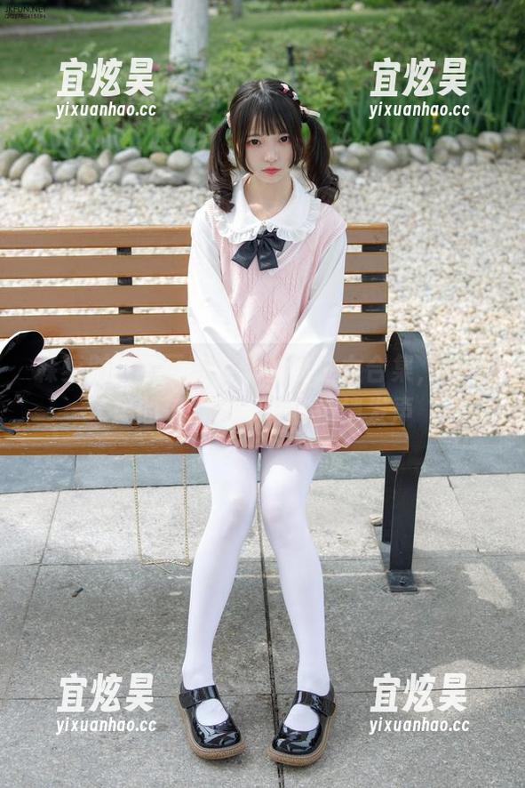 森萝财团 森萝财团不可言喻:丝袜少女合集,图册里的每个瞬间都在悄悄发声