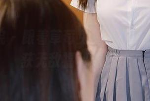 模范学院 - 跟着草莓兔兔一起穿校服，收获无敌福利图包！