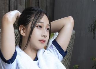 浅安安与她的黑胶带：别样的美图冒险之旅！