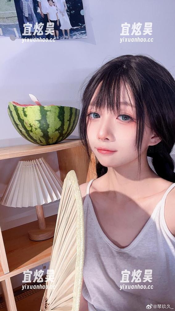 清青琴玖 清青琴玖情书与cos双重打击:这套图绝对让你心甘情愿升华成追星族!