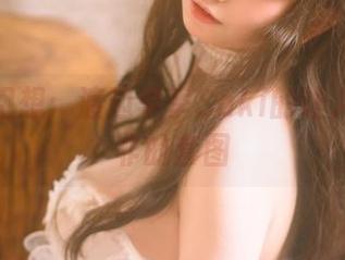 婚纱与幻想：渡边早季Saki的让人想入非非的套图