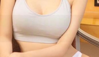 爱尤物 - 分享马乐乐的美图，教你如何在圣诞装扮上下功夫！