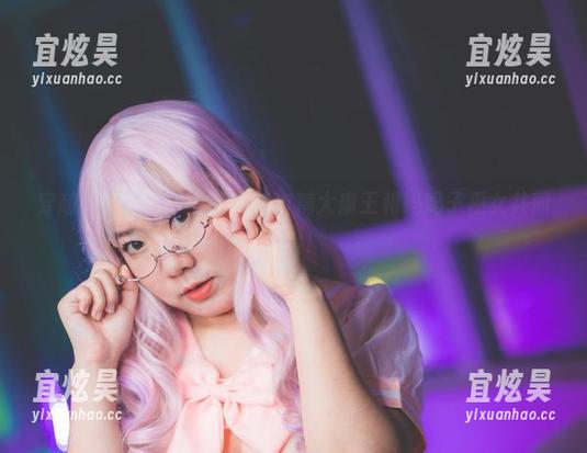 甜糖大魔王 穿越到全套写真中,跟随甜糖大魔王和妈妈子巫女共同冒险!