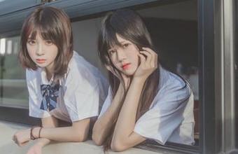 疯猫ss的校服写真集：心跳加速，新更新刚送到！