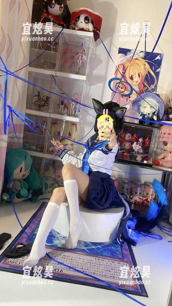 白栎Shirly 白栎Shirly的定制写真:当碧蓝航线遇上雅努斯,难道是海神的卖萌派对?