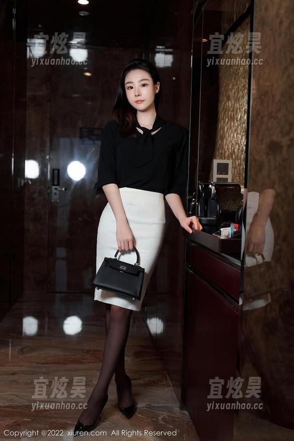 秀人网-Suki_baby 秀人网 - Suki_baby的校服,图集里的潮流风暴,精选你绝对想不到的瞬间!