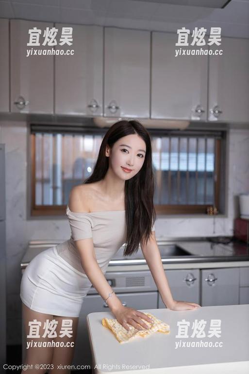 秀人网 - 裤里丝中的安妮Tess：高清资源带给你的触感诱惑
