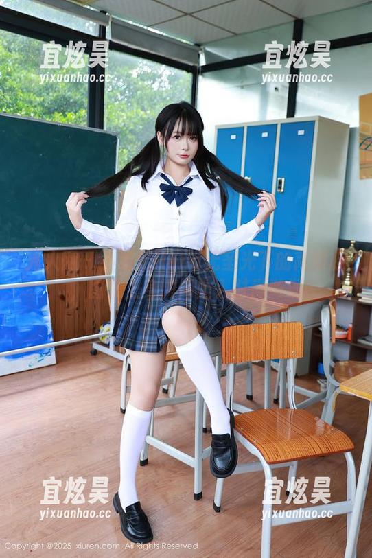秀人网-小海臀Rena 秀人网 - 小海臀Rena无圣光下的高跟鞋,图集上身瞬间坠入时尚漩涡