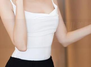 秀人网 - 踩在云端上：李可儿美脚写真合集，终极视觉享受