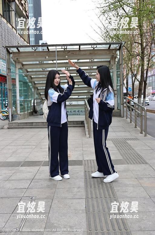 秀人网-油田溪溪 秀人网 - 油田溪溪的厨房日常:揭秘厨娘合集背后的故事